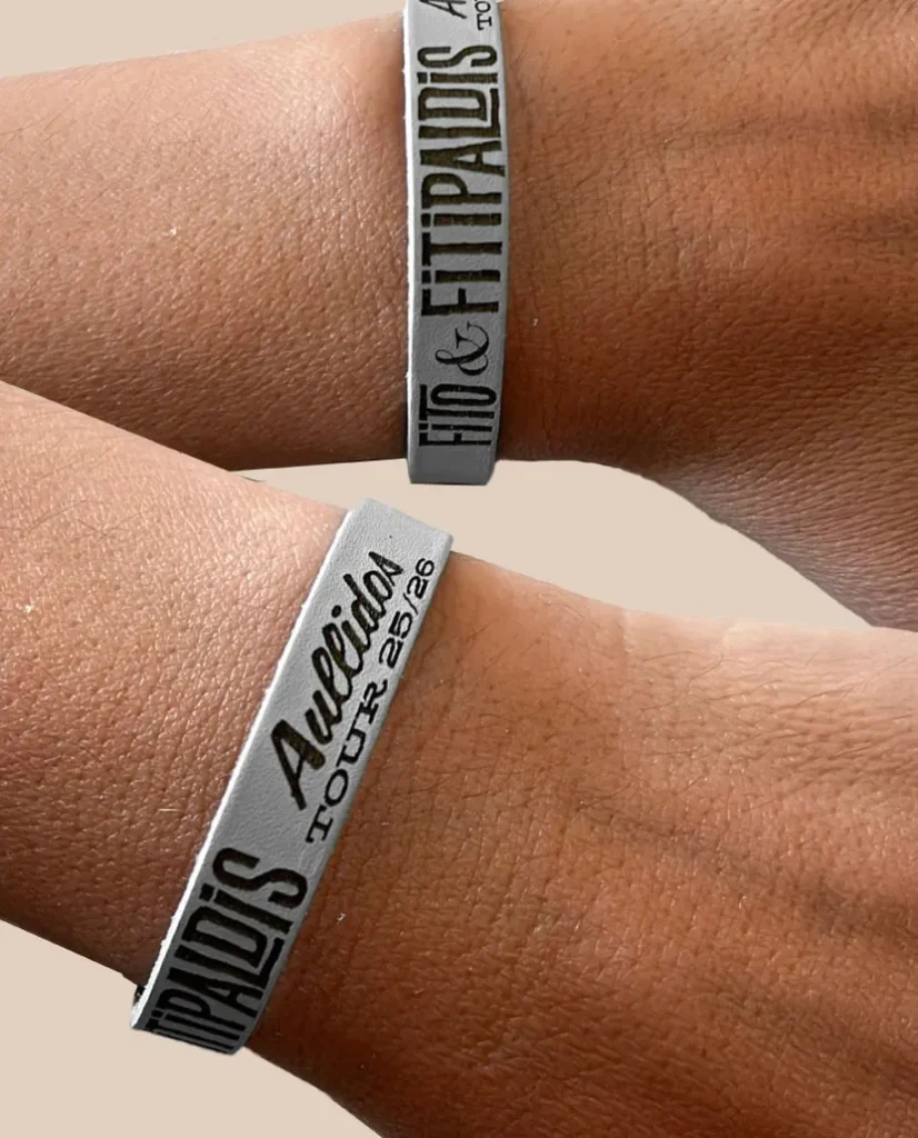 pulsera de cuero blanca fito y fitipaldis hecha a mano handmade